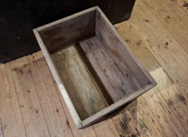 Oud houten kistje