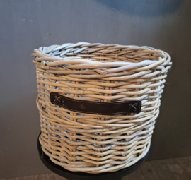 Ronde mand met lederen handvatten
