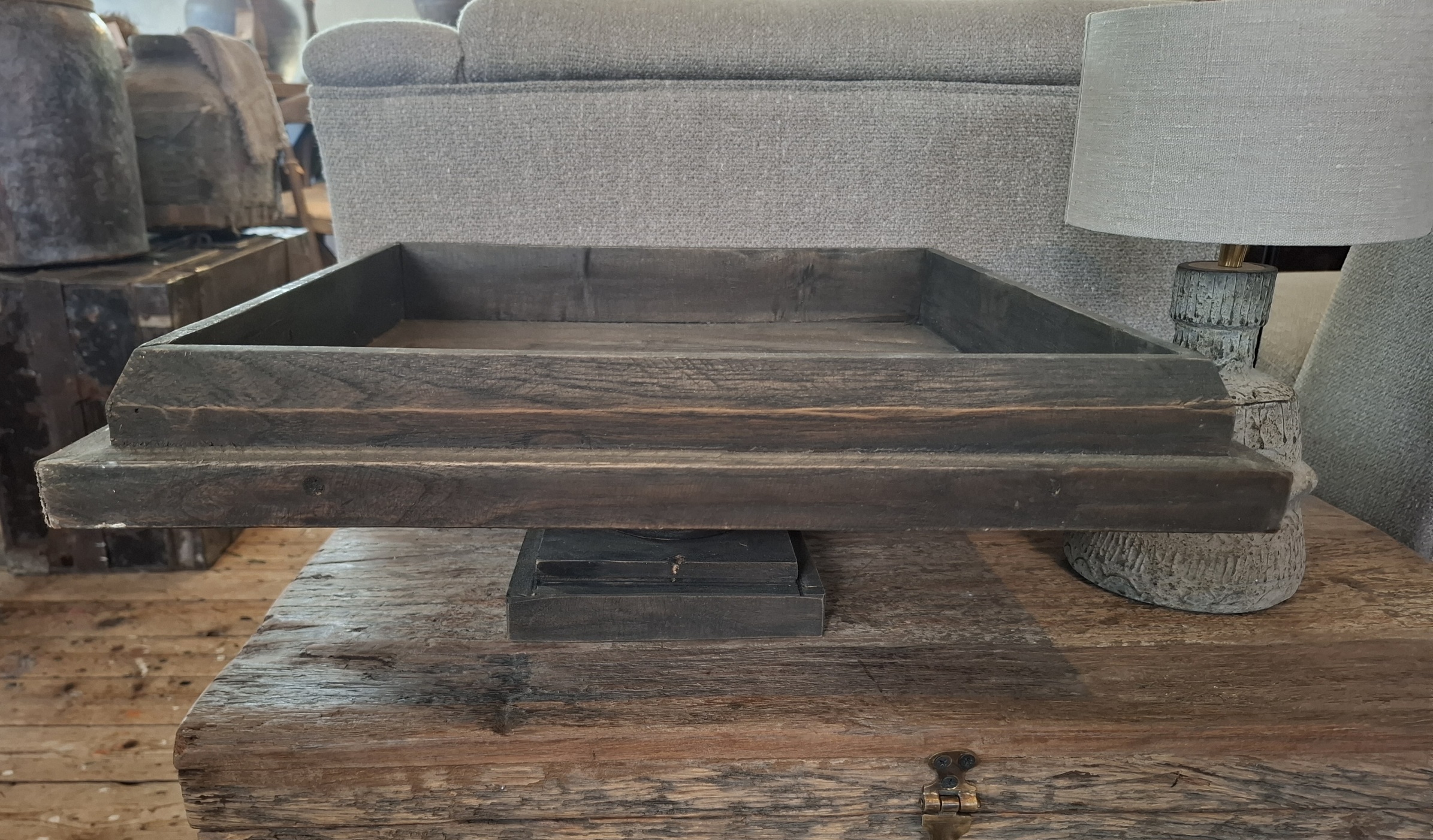 Tray op voet