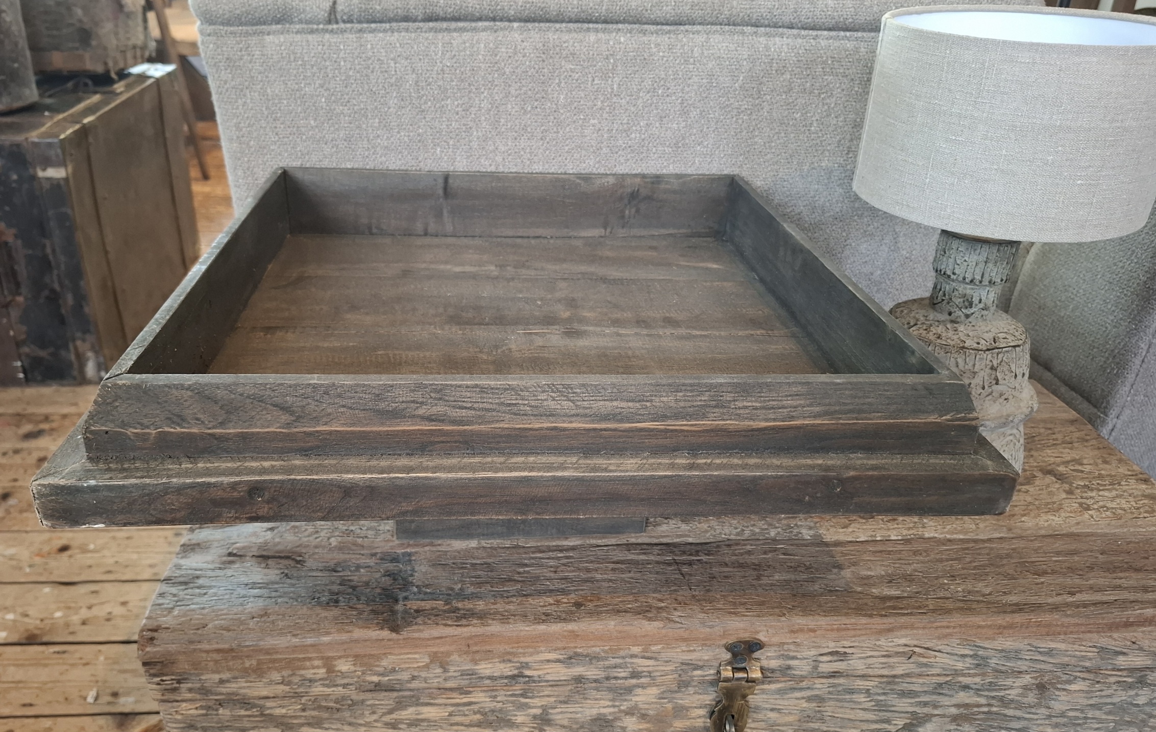 Tray op voet