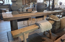 Eetkamertafel