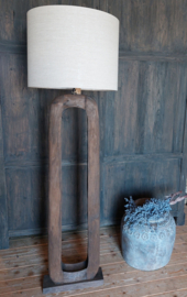 Staande lamp met linnen kap