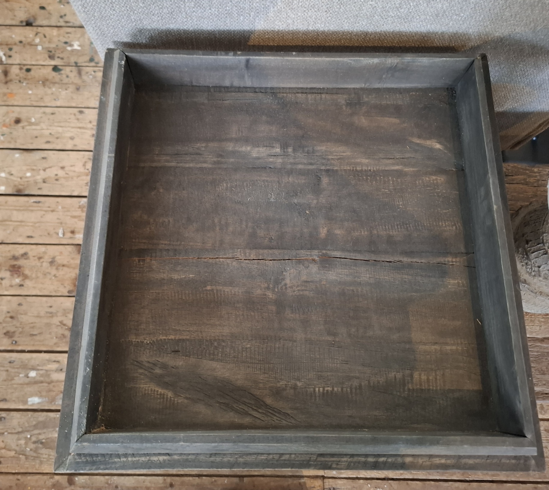 Tray op voet
