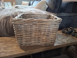 Mand met lederen handvatten