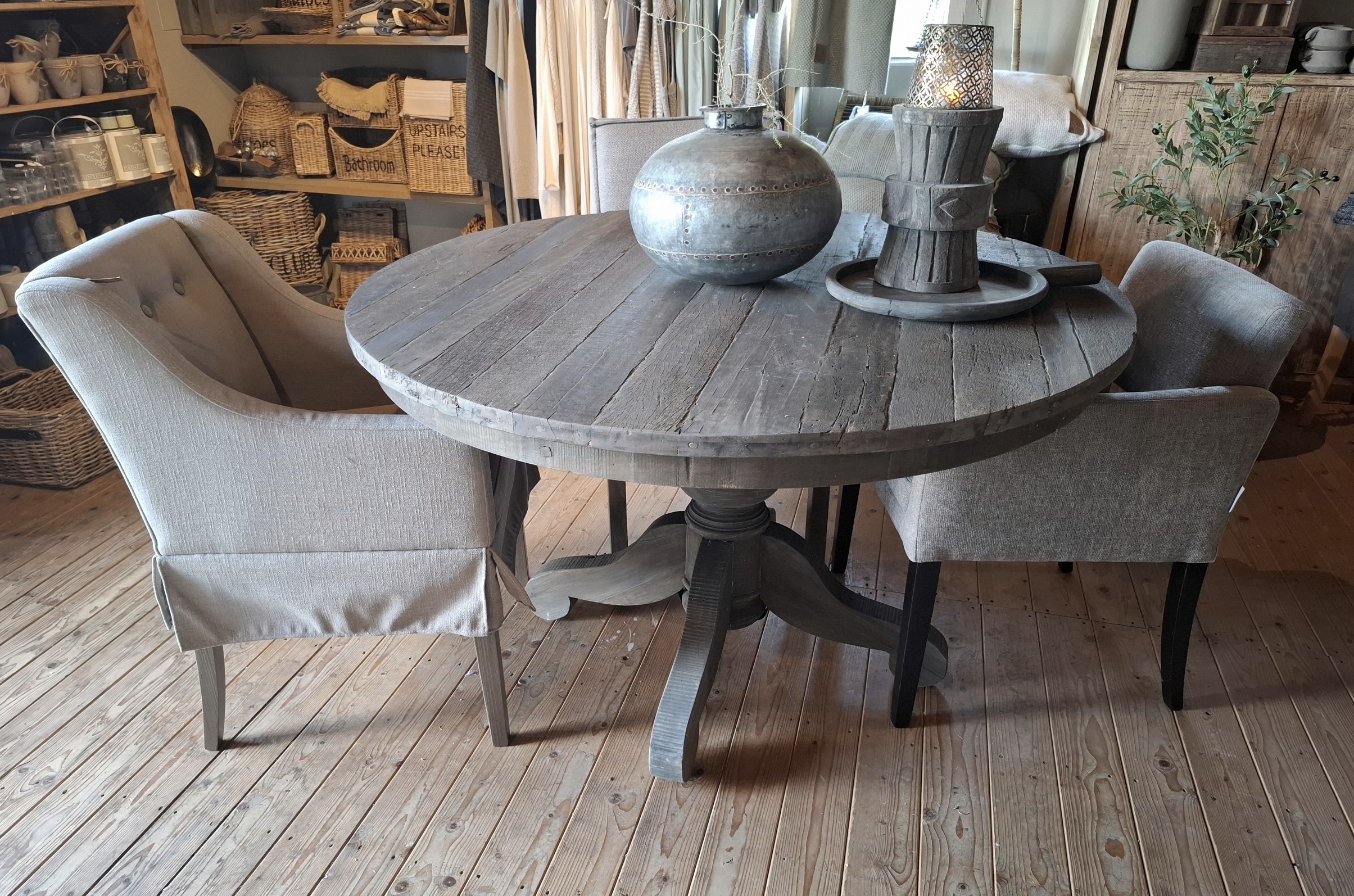 Ronde eetkamertafel
