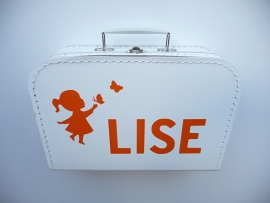 Koffertje met het geboortekaartje kraamkado Lise