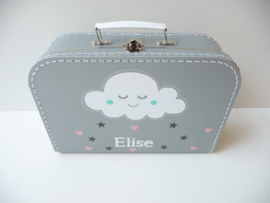 Koffertje met het geboortekaartje kraamkado Elize