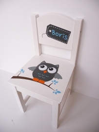 Stoel met naamlabel Uil jongen
