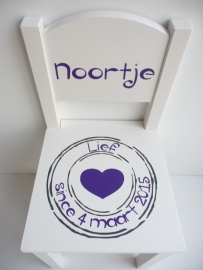 Stoeltje met naam lief stempel