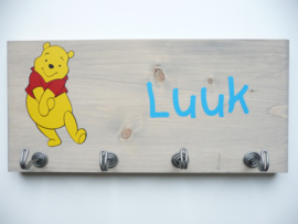 Kapstok eigen ontwerp Winnie the Pooh met naam