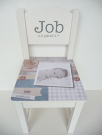 Geboortestoeltje met geboortekaartje Job
