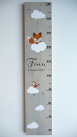 Groeimeter  hout van geboortekaartje kraamcadeau Finn
