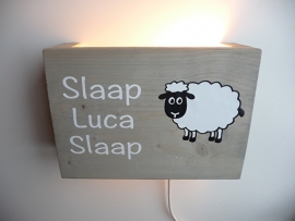 Origineel cadeau met naam lamp slaap kindje slaap