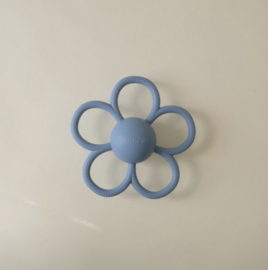 Mushie - Rammelaar en Bijtring - Daisy -  Faded Denim
