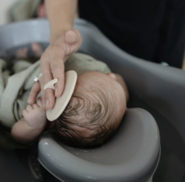 Mushie - Badborstel - Cradle Cap - Siliconen - Tradewinds - Periwinkle