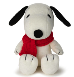 Snoopy - Sitting - With - Scarf - 17 cm