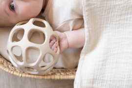 Baby’s Only - Siliconen - Speelbal - Grijpbal - Warm Linen