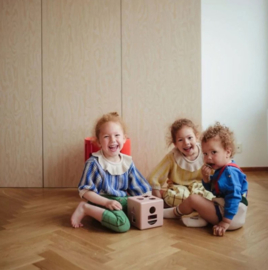 Mushie - Sortingbox - Vormenstoof - Pastel - Roze - 12 vormen