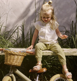 Dirkje - T-shirt - Wit - Bloemetjes