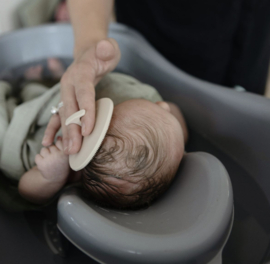 Mushie - Badborstel - Cradle Cap - Siliconen - Blush - Shifting Sand