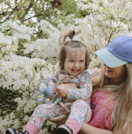 Mushie - Rammelaar en Bijtring - Daisy -  Faded Denim