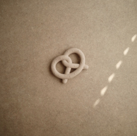 Mushie - Bijtring - Pretzel - Naturel - 3 maanden+
