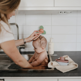 Mushie - Badborstel - Cradle Cap - Siliconen - Blush - Shifting Sand