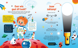 Lantaarn - Publishers - Zaklampboek - Speuren - In - De - Ruimte