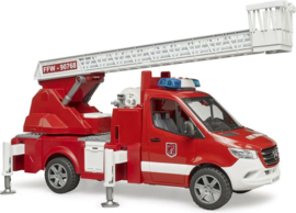 Bruder MB Sprinter brandweer met licht en geluid (02673)