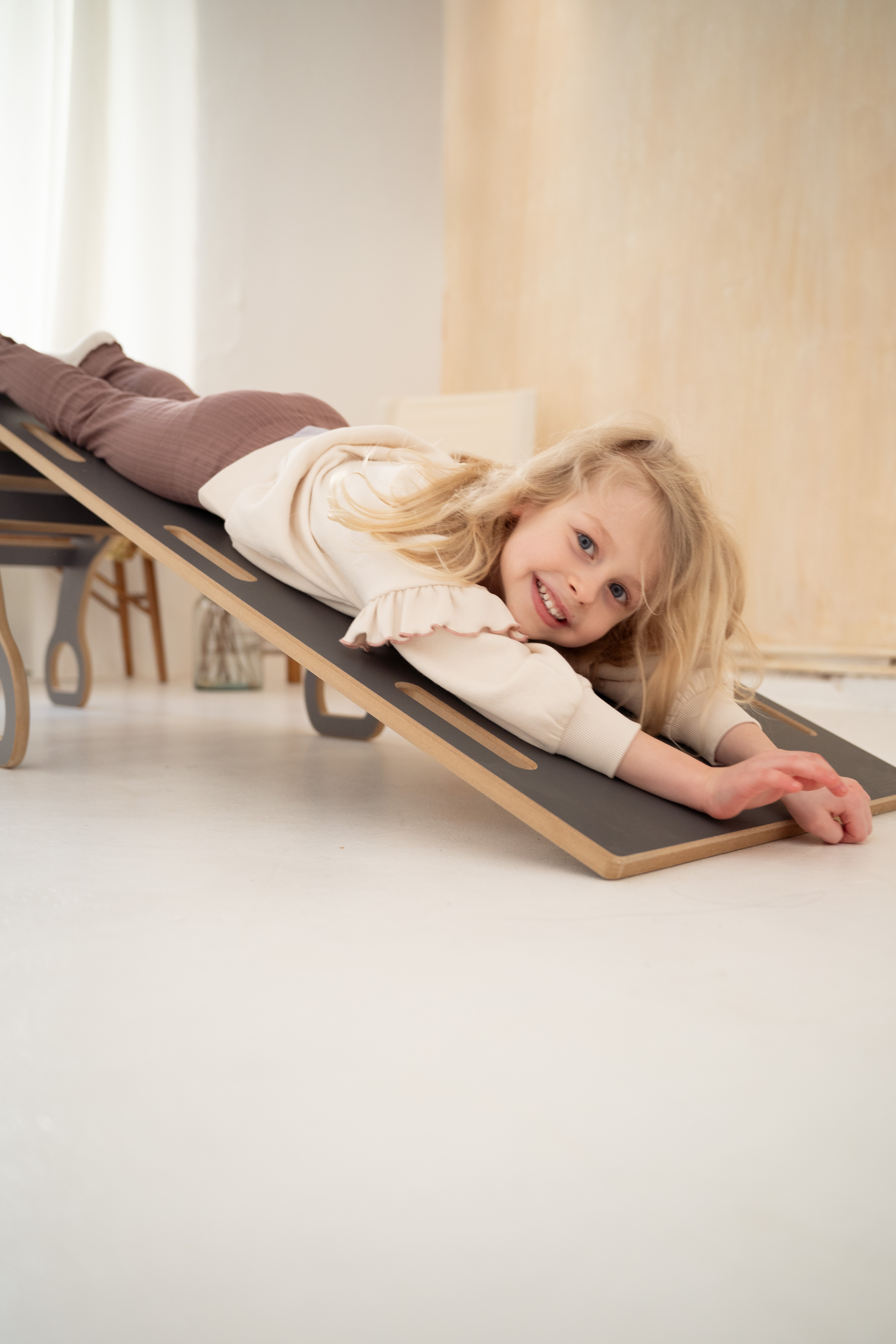 Grijze 2-in-1 Montessori klimboog met Glijbaan met ladder - Groot