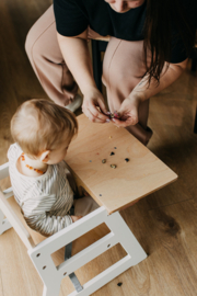 Lage kinderstoel wit
