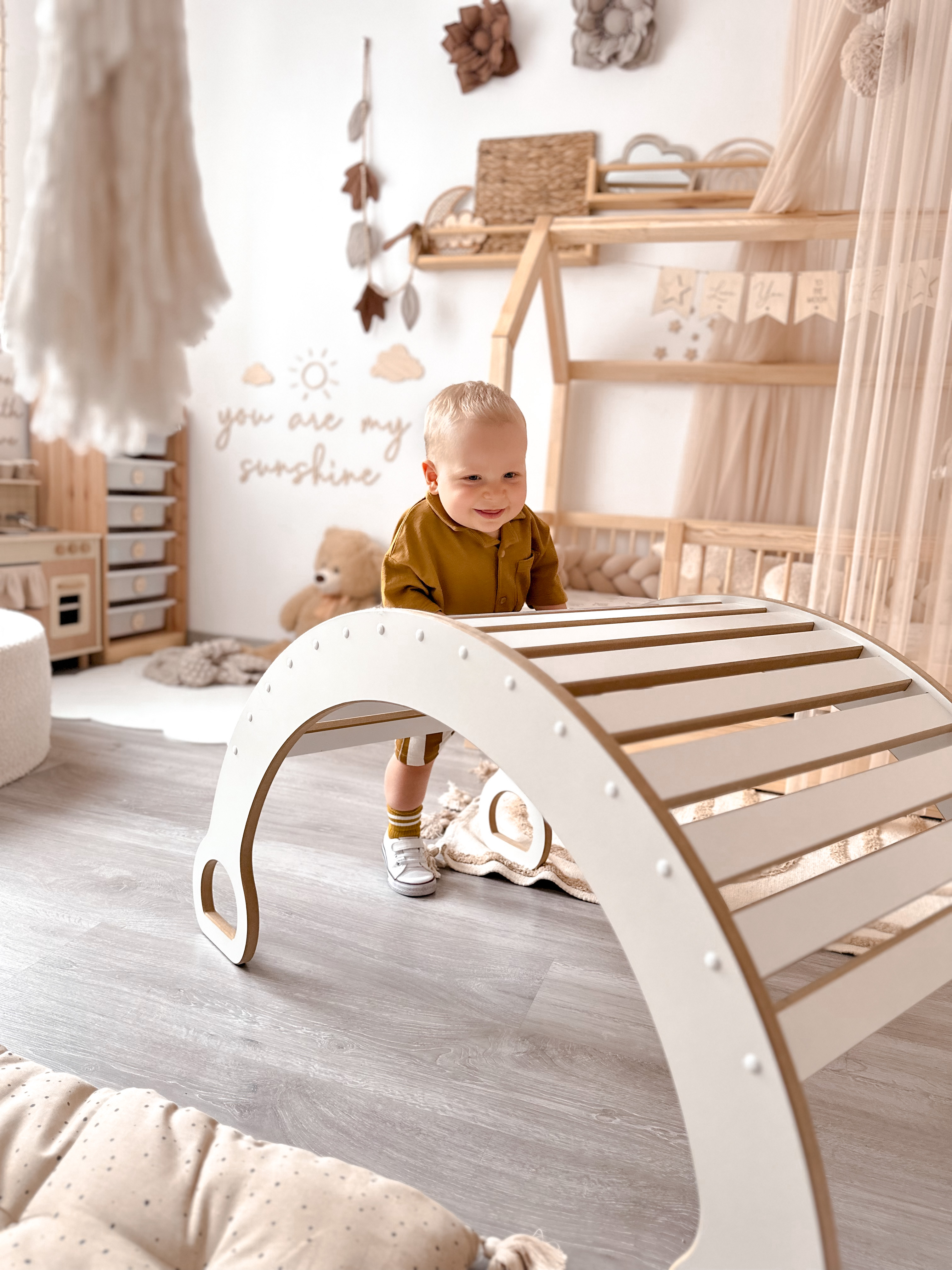 Witte 2-in-1 Montessori klimboog met Glijbaan met Wolkjes - Groot