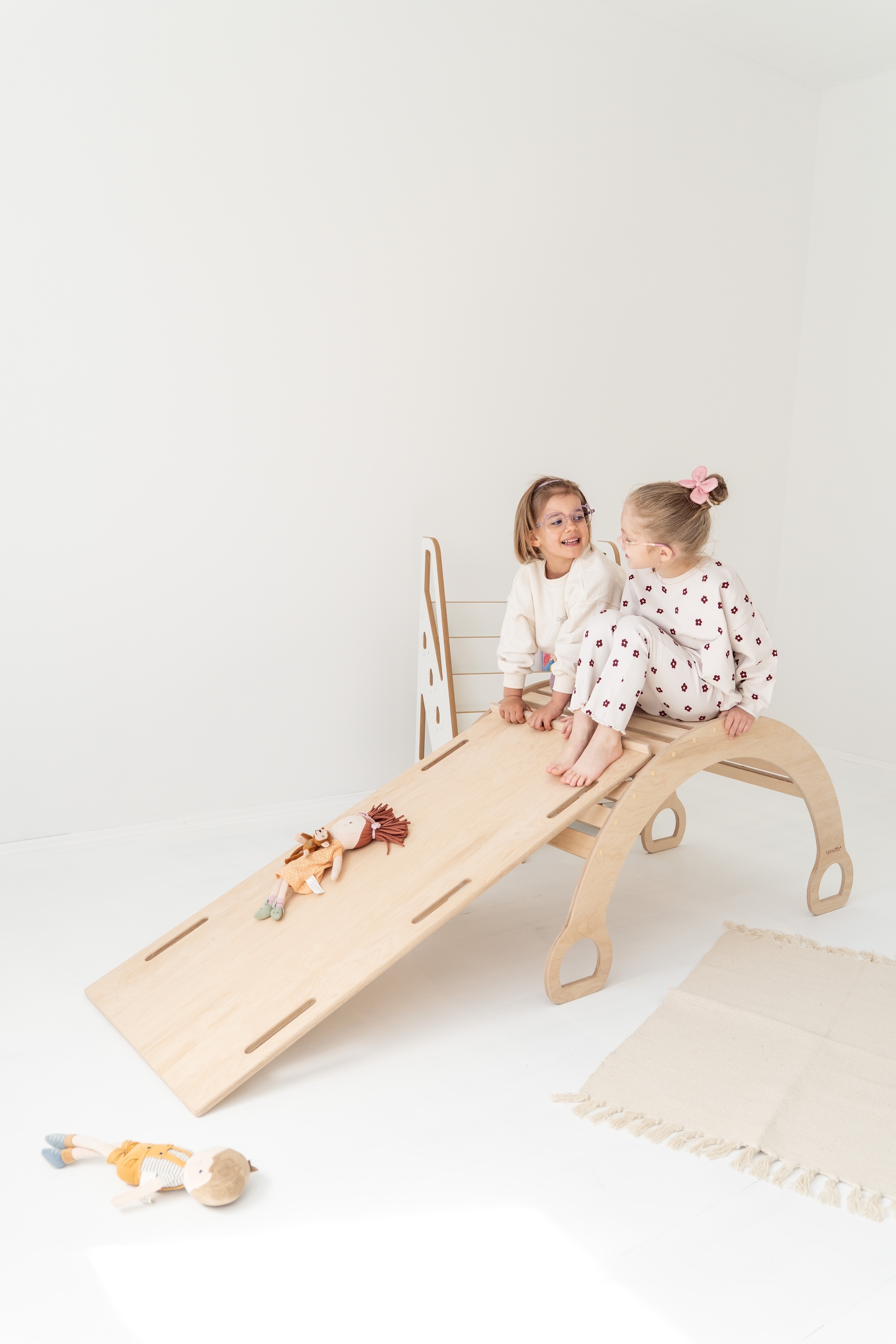 2-in-1 Montessori klimboog met Glijbaan met ladder - Groot
