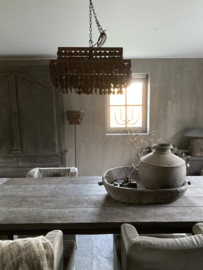 Rechteckige Lampe mit kleinen Rostscheiben