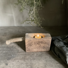 Houten vijzel met steel