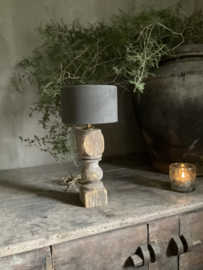 Balusterlampje van Aura Peeperkorn, nr 7 •