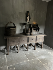 Sidetable / dressoir met 4 grote lades .