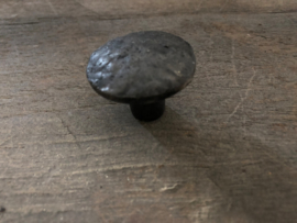 Knop 1 •