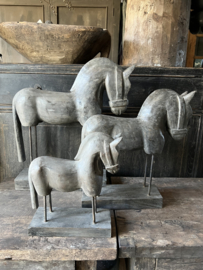 Houten paard op staander L •