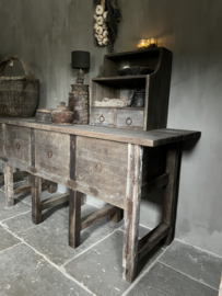 Sidetable / dressoir met 4 grote lades .