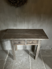 Sidetable / haltafeltje met 2 lades .