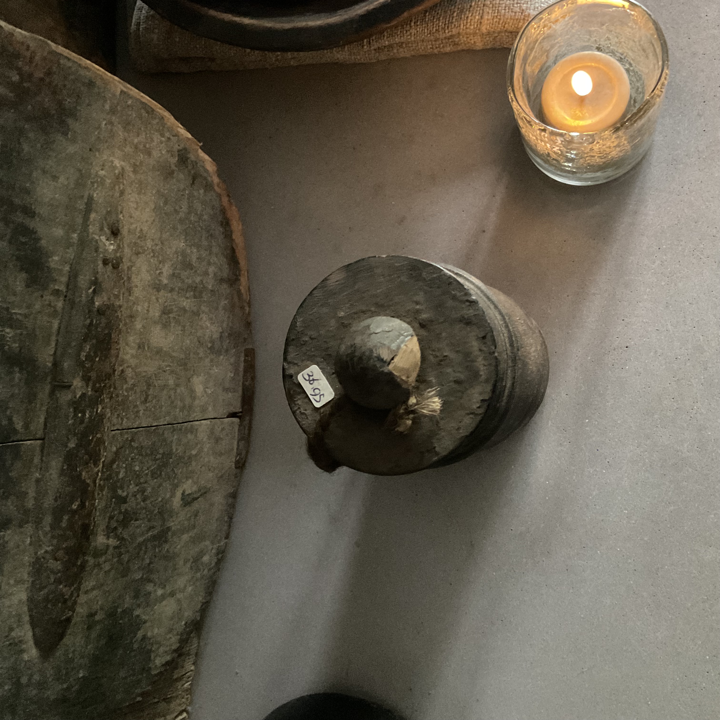 Houten kruik met deksel, r86