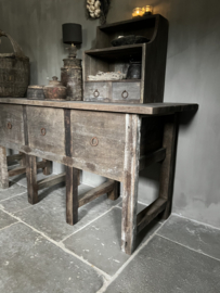 Sidetable / dressoir met 4 grote lades .