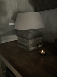 Unieke lamp van bouwornament