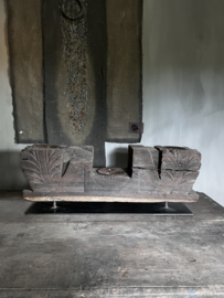 Ornament / kandelaar op staander, nr 2 •