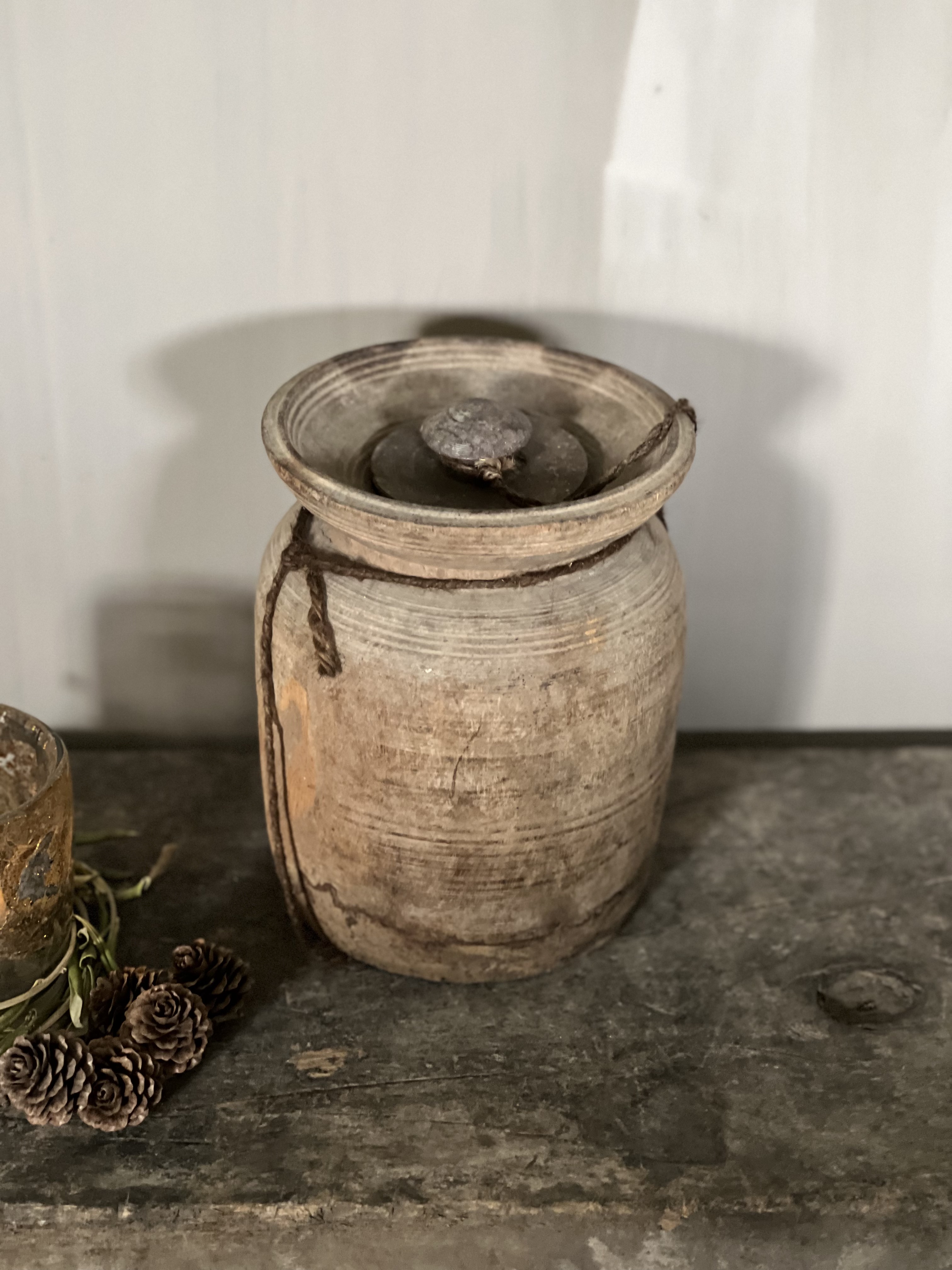 Houten kruikje met deksel, nr 25