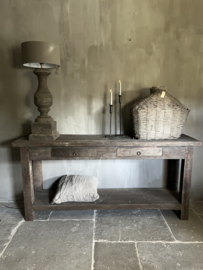 Sidetable van oud hout met onderblad en 2 lades