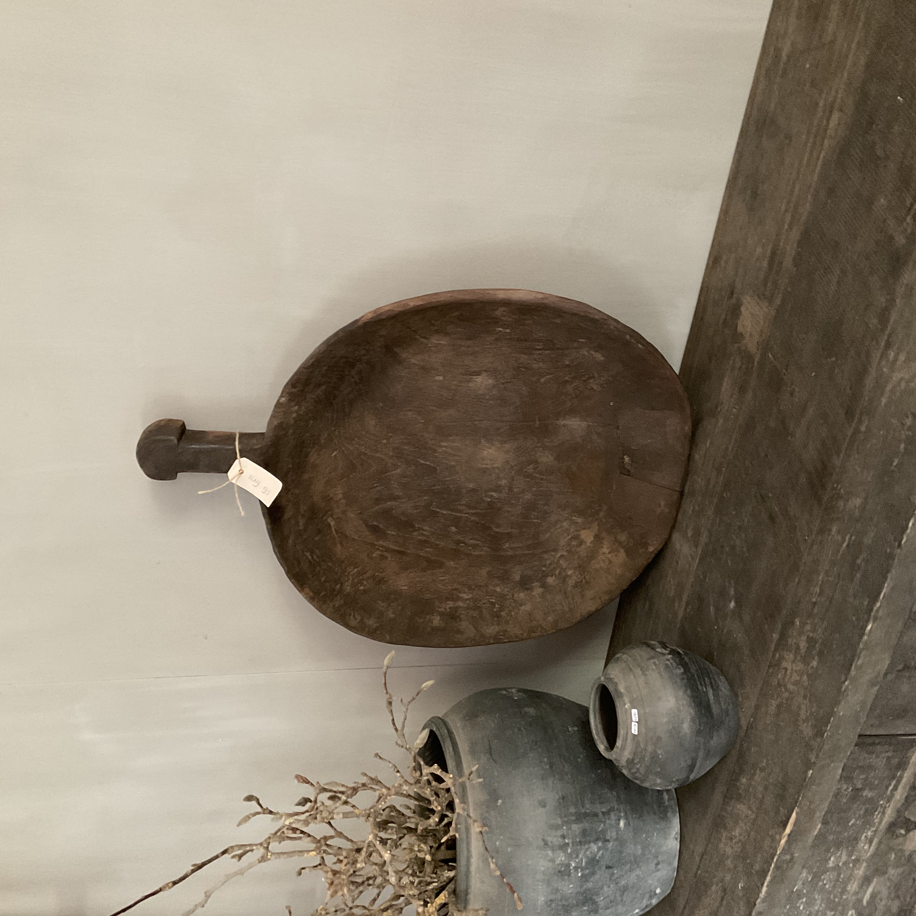 Grote schaal met handvat, nr 15