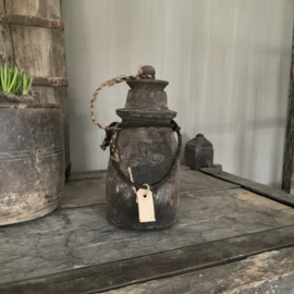Houten kruikje met deksel van Aura Peeperkorn, nr 2