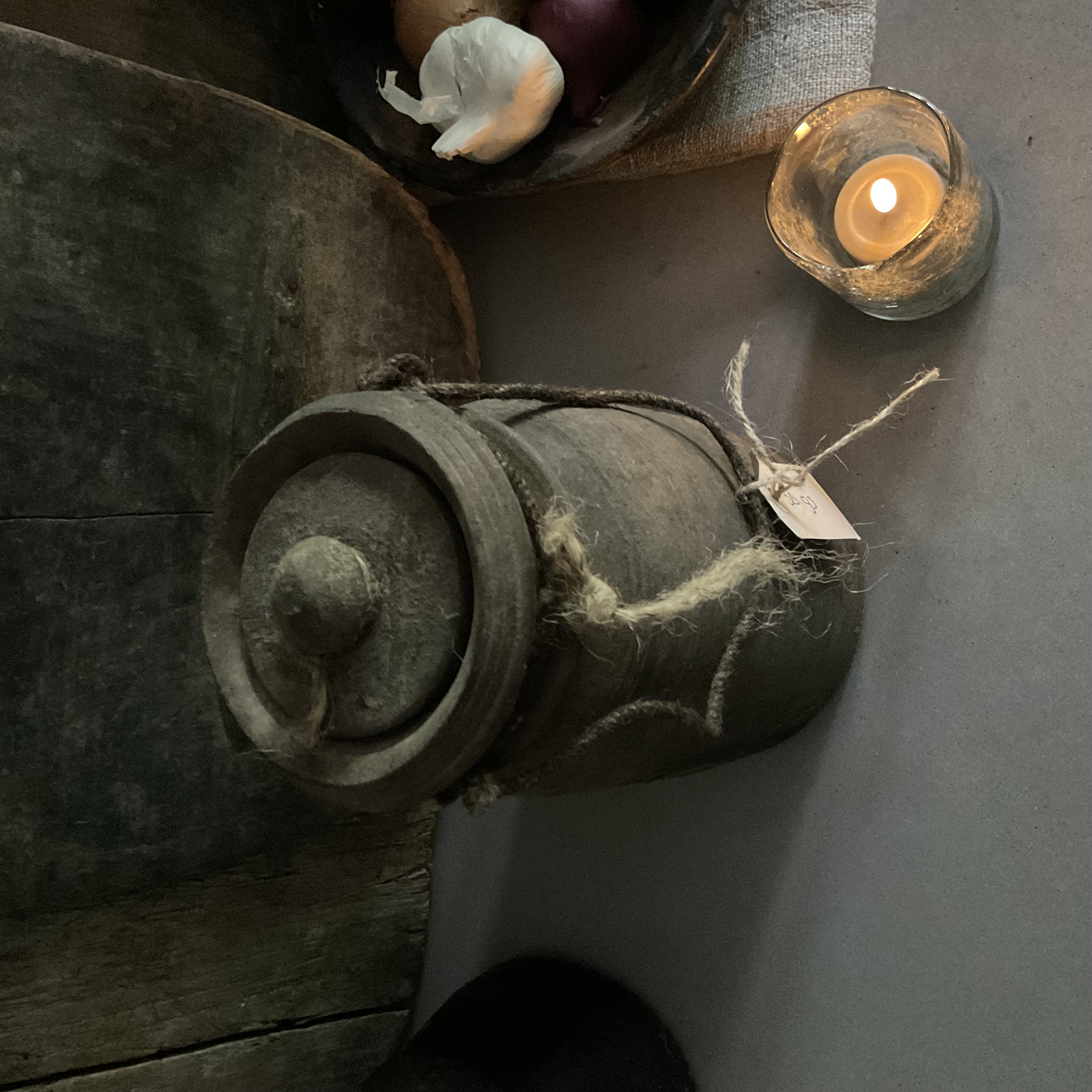 Houten kruik met deksel, nr 27